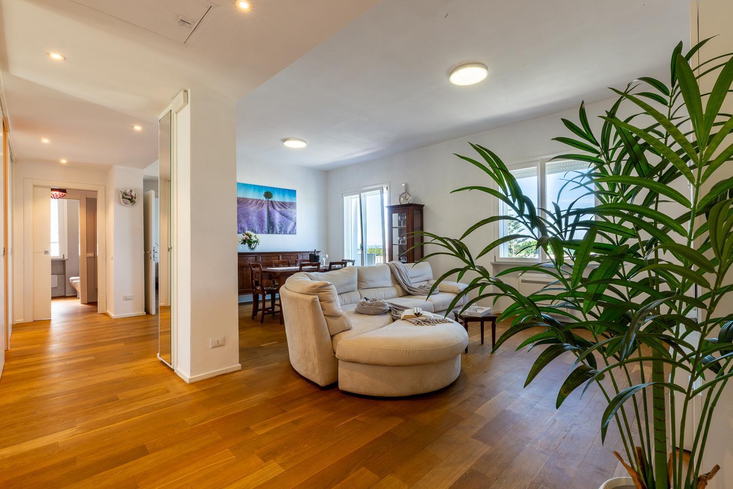 Sunichele Luxury Apartment กาญารี ภายนอก รูปภาพ